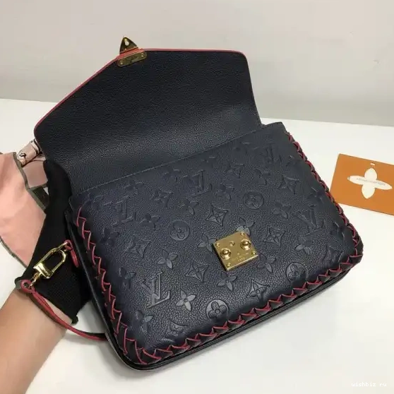 WIS POCHETTE LOUIS VUITTON METIS 0604